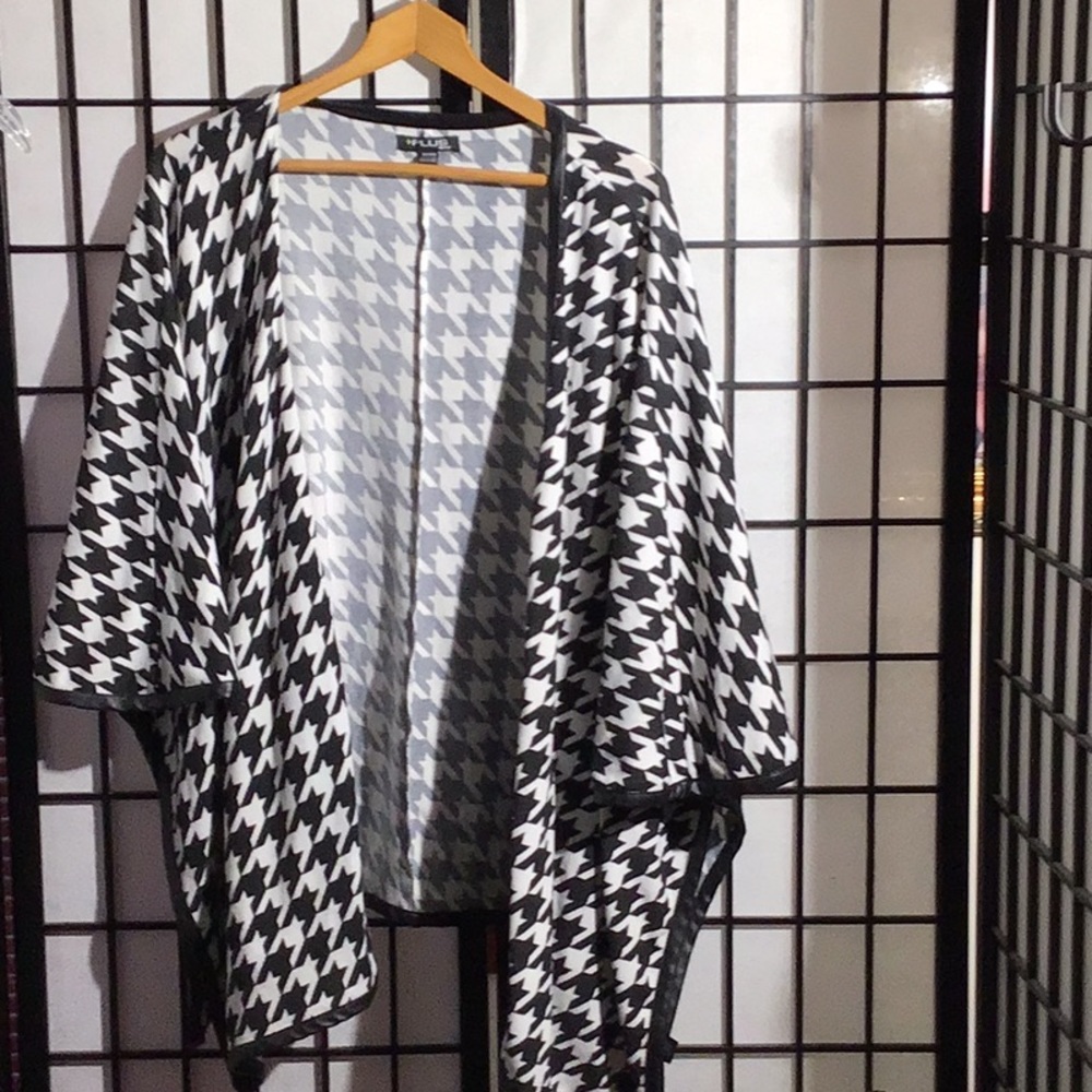 Moda Plus Open Front Lightweight Poncho Size 3X